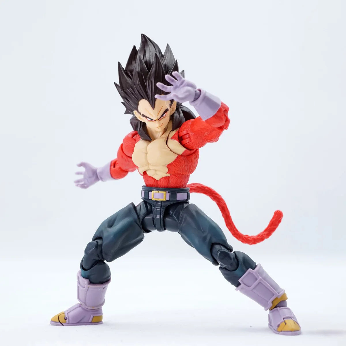 Bandai Genuine Dragon Ball GT Model Kit S.H.Figuarts Super Saiyan 4 Vegeta Action Figure Joints Movable Collection Model Toys