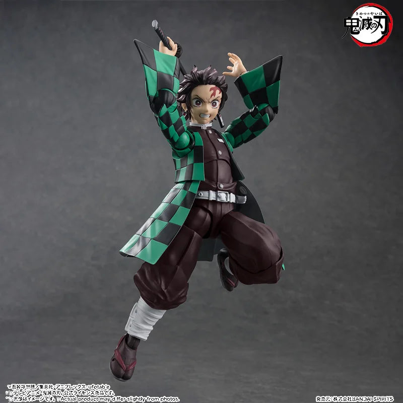 Bandai Genuine Demon Slayer Model Kit Anime Figures SHF Kamado Tanjirou Action Figure Collection Model for Children's Toys Gifts