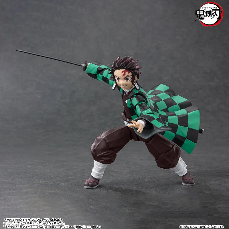 Bandai Genuine Demon Slayer Model Kit Anime Figures SHF Kamado Tanjirou Action Figure Collection Model for Children's Toys Gifts